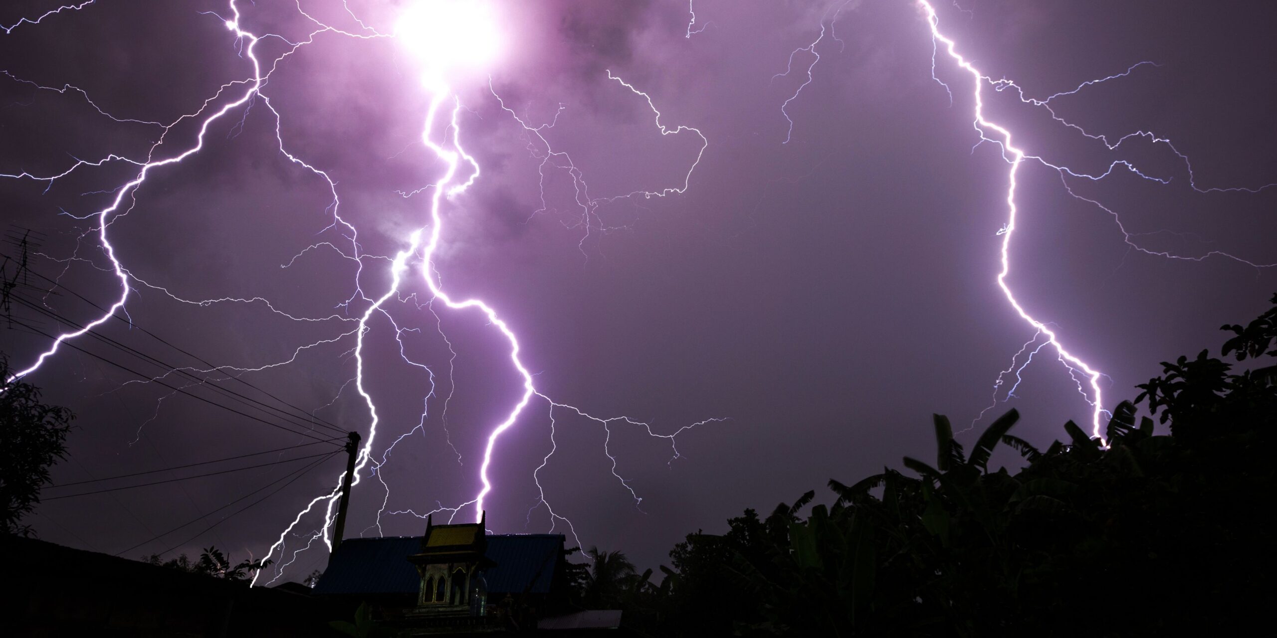 vereinzeltes Gewitter